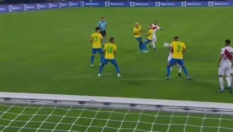 Perú Vs Brasil La Polémica Jugada Que No Fue Revisada Por El Var