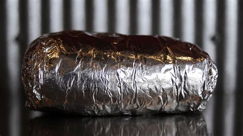 chipotles food safety crisis explained vox