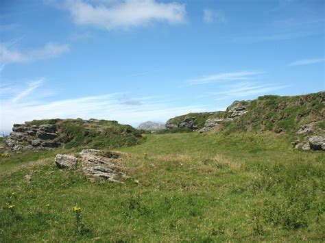 Rock Outcrops On The Cliff Top North Of © Eric Jones Cc By Sa 2 0