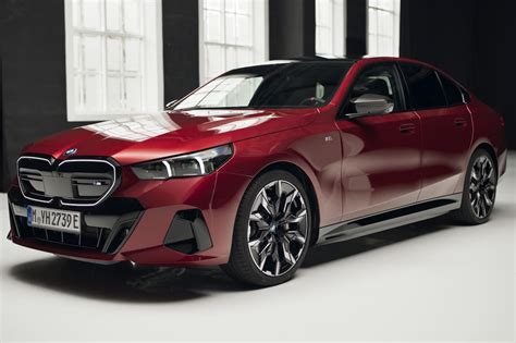 BMW i5: Electrified 5 Series heads to U.S. dealers this fall