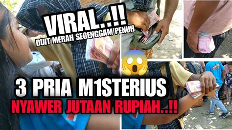 NGERI 3 PRIA MISTERIUS NYAWER JUTAAN RUPIAH DUIT SOEKARNO