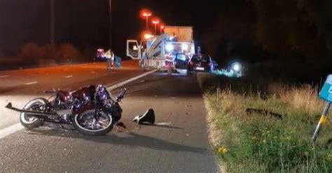 Un motard décède après une collision avec un camion sur la E17 à