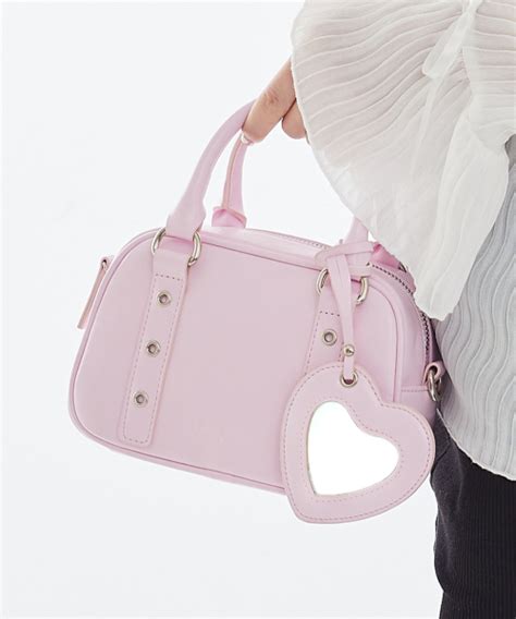 MUSINSA公式 VVV Heart Mirror Buckle Mini Tote Cross Bag Pink