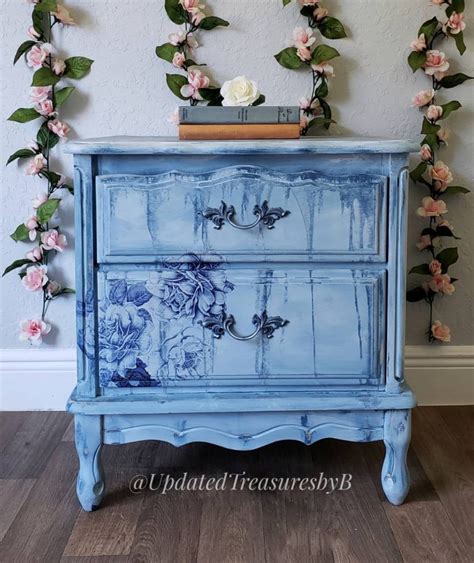 Hand Painted Furniture Is All The Rave 100 Ideas And Tips Decor Tango