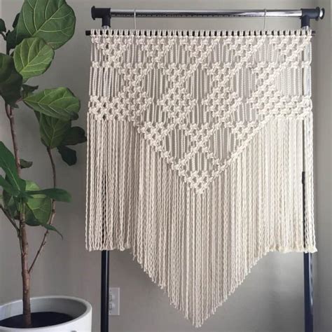 Suspension en macramé pour décorer son mur tutoriel DIY facile en