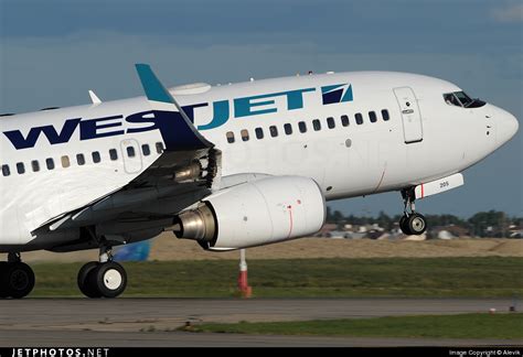 C FWAO Boeing 737 7CT WestJet Airlines Alevik JetPhotos