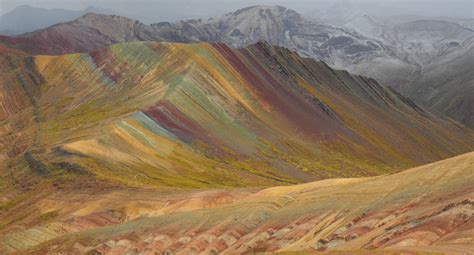 The Alternative Rainbow Mountain Tour To Palccoyo Peru Tiny Travelogue