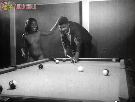 Naked Peaches Chapman In She Mob
