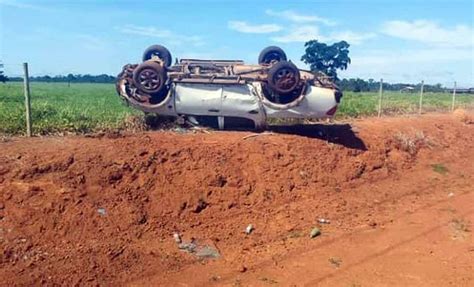 Policiais Militares Ficam Feridos Ap S Viatura Capotar Em Rodovia No