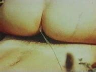 Naked Unknown In Palmen Meer Und Nasse Grotten