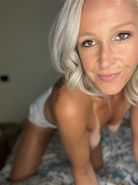 Best Pierced Milf Images On Pholder Milf Pierced Nsfw And Latina Milfs