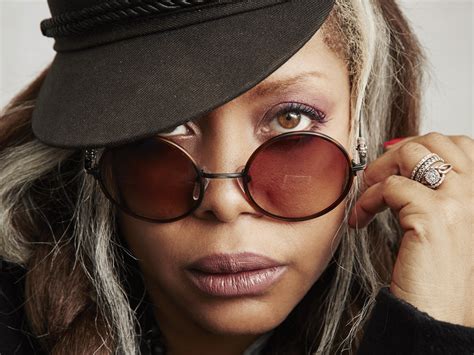 Erykah Badu ‘people See Me As The Head Weird Girl