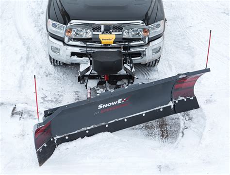 Speedwing™ Winged Snow Plow Snowex®