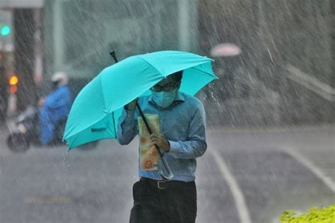 不斷更新》雨彈掃射範圍再擴大 9縣市豪大雨特報 生活 中時新聞網