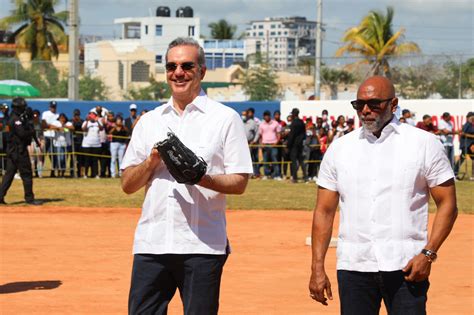 Abinader Entrega Estadio De Baseball La Goma En Ensanche Isabelita