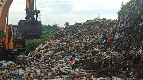 Sampah Tahun Baru Di Bali Menumpuk Pada Daerah Pariwisata Tribun Bali