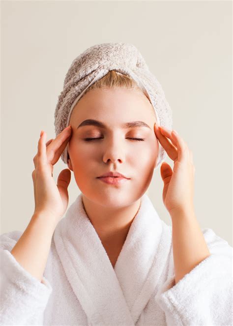 Rejuvenate Your Skin With These 5 Best Lotions For Face Massage