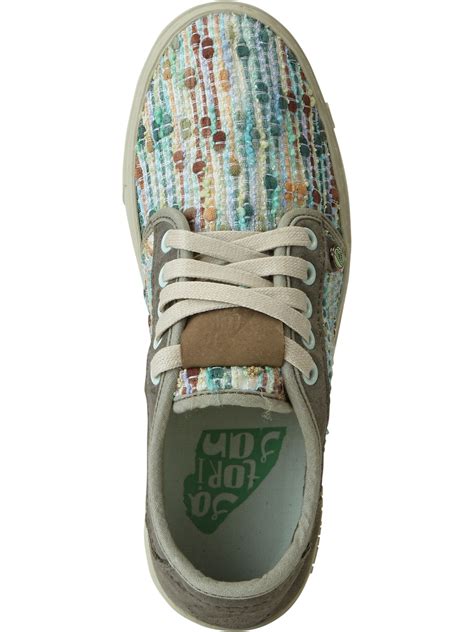 Veep Sneaker - Melany | Title Nine