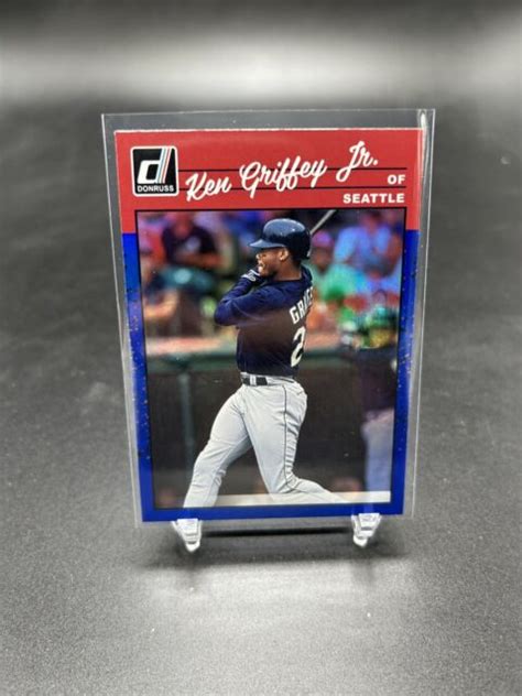 2023 Panini Donruss Retro 1990 Variation Holo Blue 260 Ken Griffey