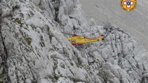 Precipita Per Metri E Si Salva Alpinista Romano Miracolato Sul