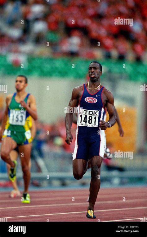 Michael Johnson (USA) breaking the world record (43.18) in the 400m at ...