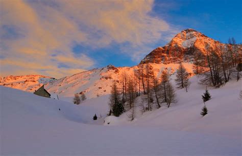 Ciaspolata Al Tramonto Sotto Il Pizzo Scalino Freedome