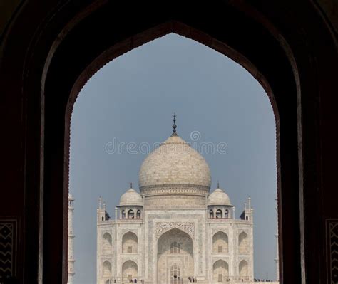 View of the Taj Mahal editorial stock image. Image of tower - 175953619