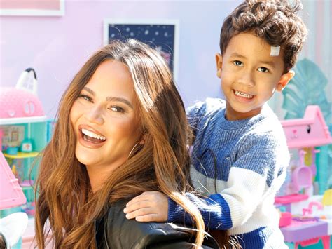 Chrissy Teigen Asks Twitter To Answer A Question From Son Miles