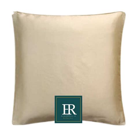 Rent Luxurious Throw Cushions For Stylish Seating - For Weddings And ...