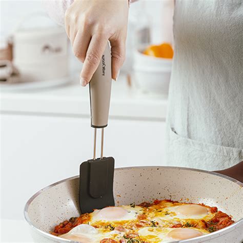 Maryse Pastry Spatula 255cm Misty By Nava