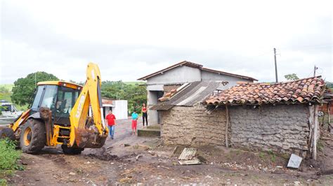 Defesa Civil E Secretaria De Infraestrutura Realizam Demoli O De Casas