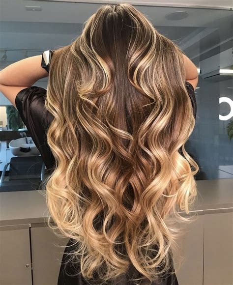 Pin By Ariana Dos Santos Monteiro On Cabelos Long Hair Styles