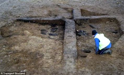 Archaeologists Unearth Scotland S Oldest Year Old Home Daily