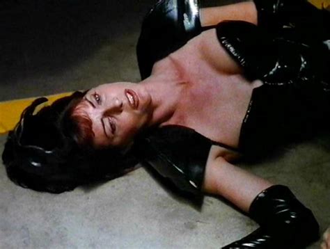 Joan Severance Desnuda En Black Scorpion