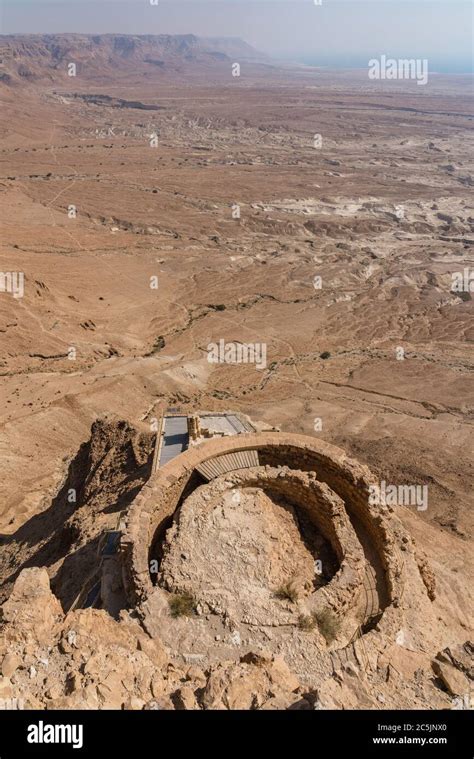 Israel The Middle Terrace Of The Herod S Northern Palace At Masada