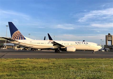 Photo Of United B39M N37508 FlightAware