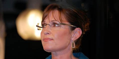 Sarah Palin Glasses: A Guide to Identifying Her Signature Glasses