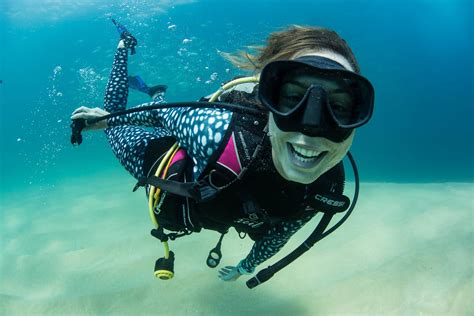 Girl scuba diving – Telegraph