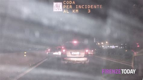 Incidente Sulla Superstrada Fi Pi Li Auto Contro Tir A Scandicci