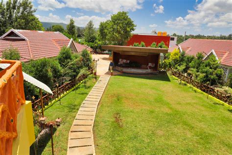 Luxury Resort With Tranquil Landscape Near Chikmagalur Homestay In