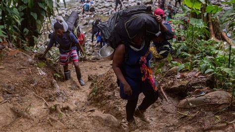 Al Menos Migrantes Murieron En Al Intentar Cruzar La Selva De