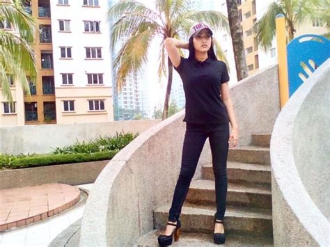 7 Hot Sexy Nelydia Senrose Bikini Pics