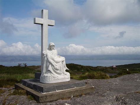 Monument Goats Path © Richard Webb Geograph Ireland