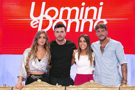 Uomini E Donne Dalle Relazioni Al Programma Mediaset