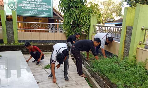 Siap Sukseskan MTQ Ke XXX Dinkominfo Muba Gotong Royong Bersihkan