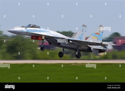 Su 35s Jet Fighter Of People S Republic Of China Air Force Landing Zhukovsky Russia Stock