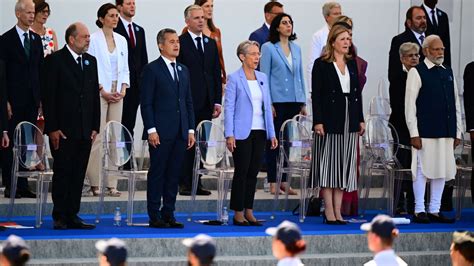 Défilé du 14 Juillet la Première ministre Élisabeth Borne placée loin