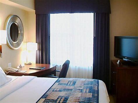 Residence Inn Toronto Downtown/Entertainment District (Toronto): What ...