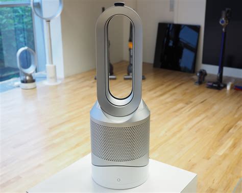 Dyson S Latest Bladeless Fan Keeps The Air Pure And Your Toes Warm