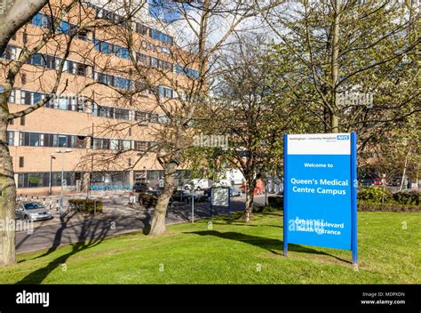 Main Entrance To The Queens Medical Centre The QMC Is Part Of The